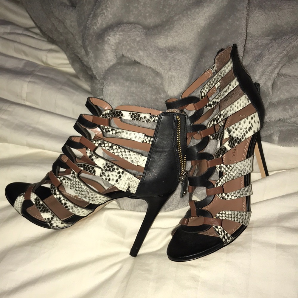 BCBGMAXAZRIA High heels!